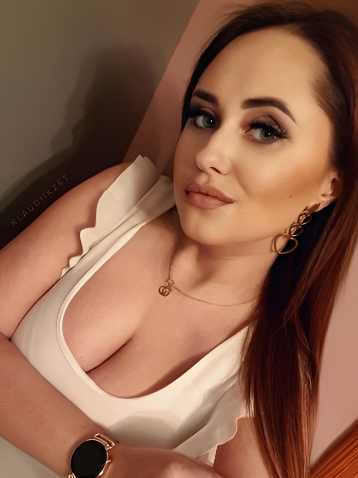 Елена привлекальеная девушка из Боково-Хрустального цена от 3000 руб