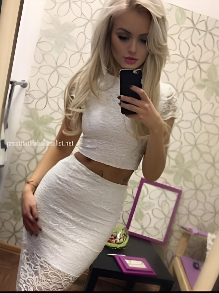 Каролина привлекальеная девушка из Боково-Хрустального цена от 2500 руб