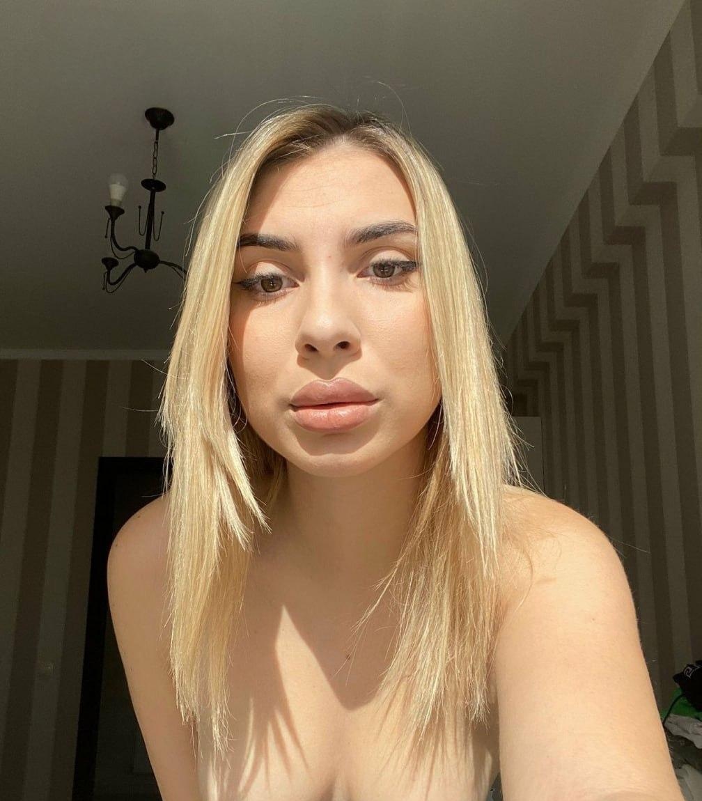 Катька привлекательная девушка из Боково-Хрустального цена от 6000 руб