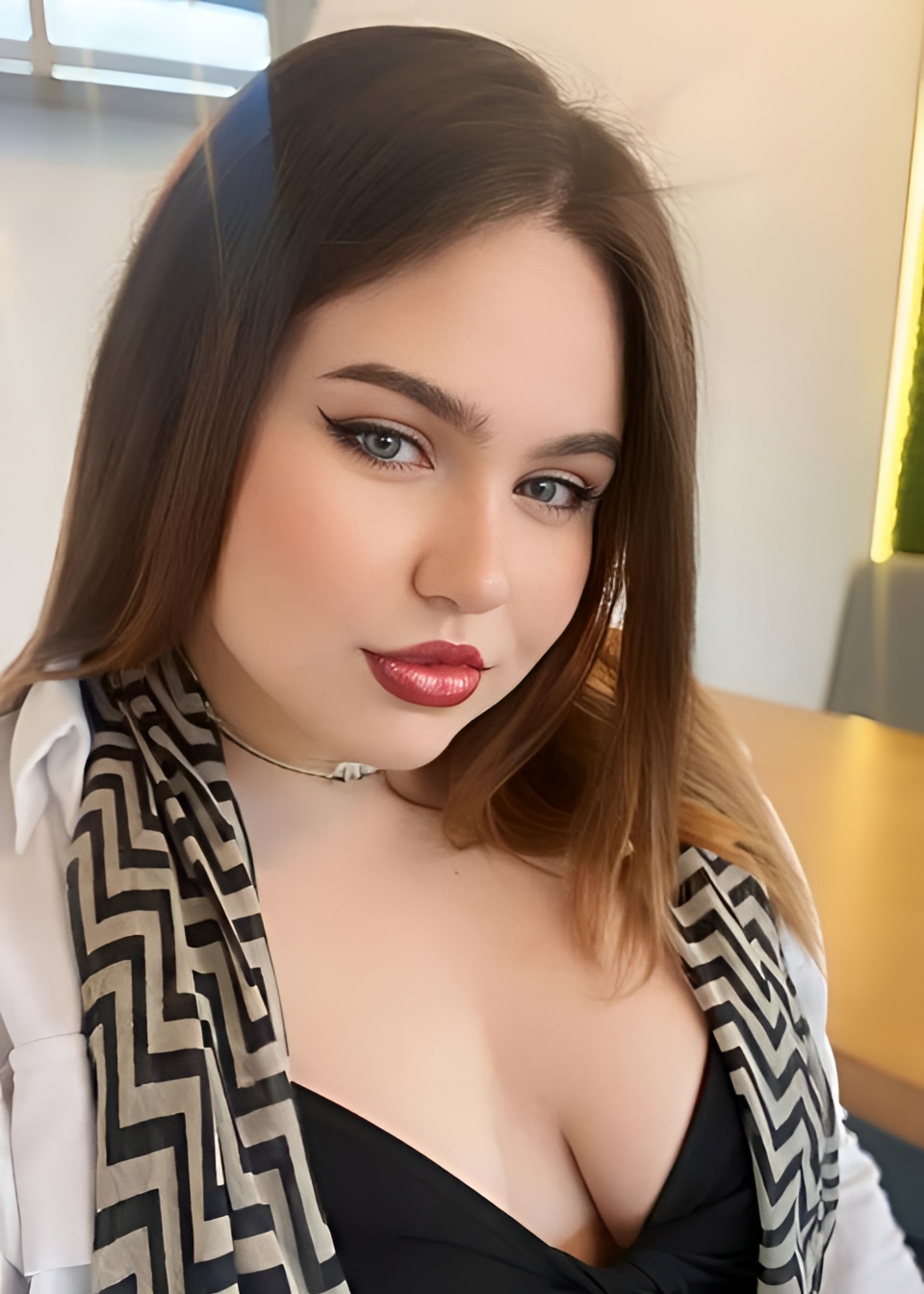 Ульяна привлекательная девушка из Боково-Хрустального цена от 6000 руб