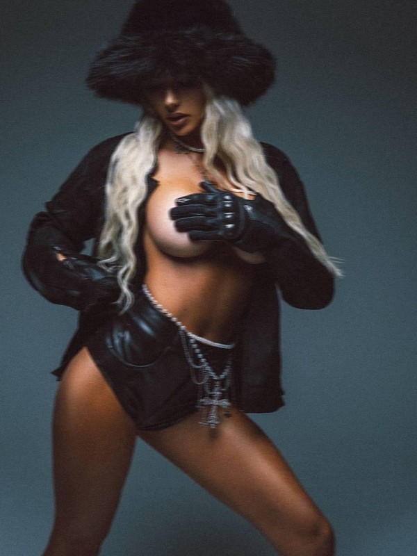 Елена привлекательная девушка из Боково-Хрустального цена от 7000 руб